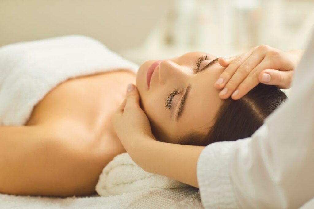 Massage et soin visage à Angers