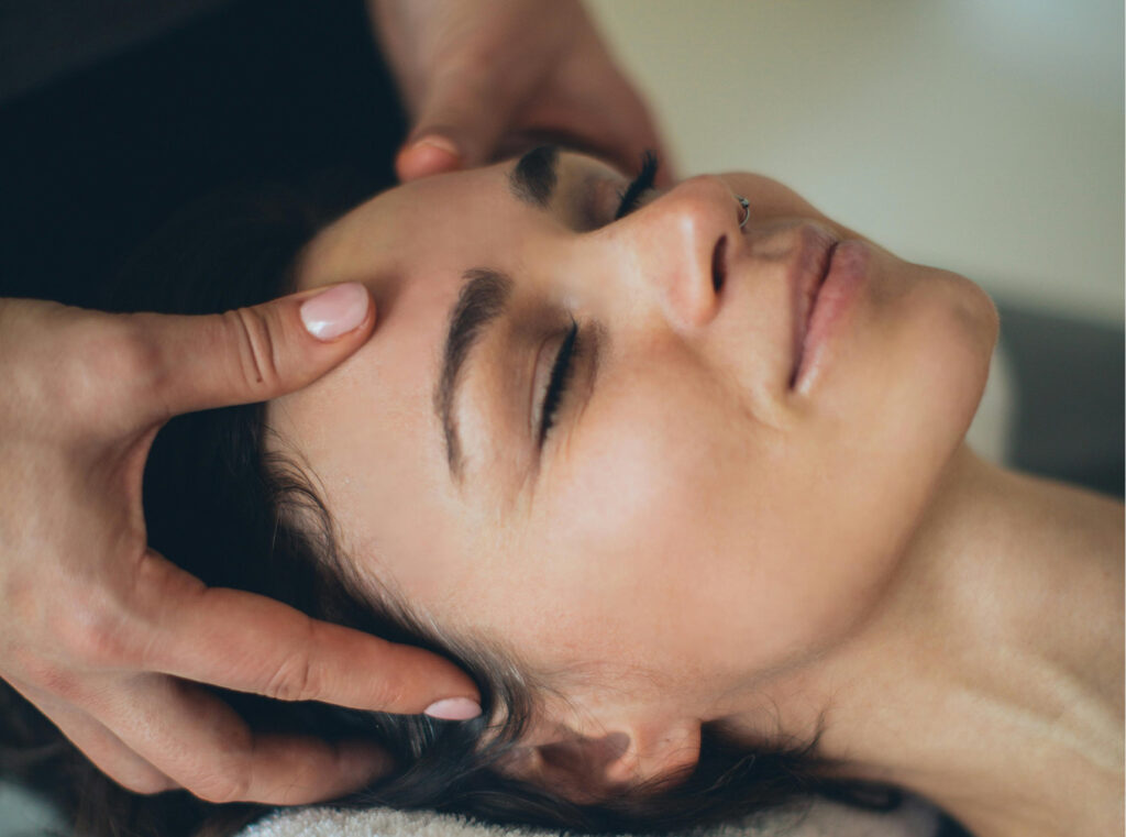 Massage cuir chevelu Angers Thala'Club